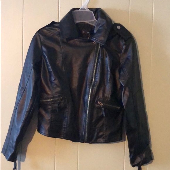 Black leather jacket - Picture 3 of 3